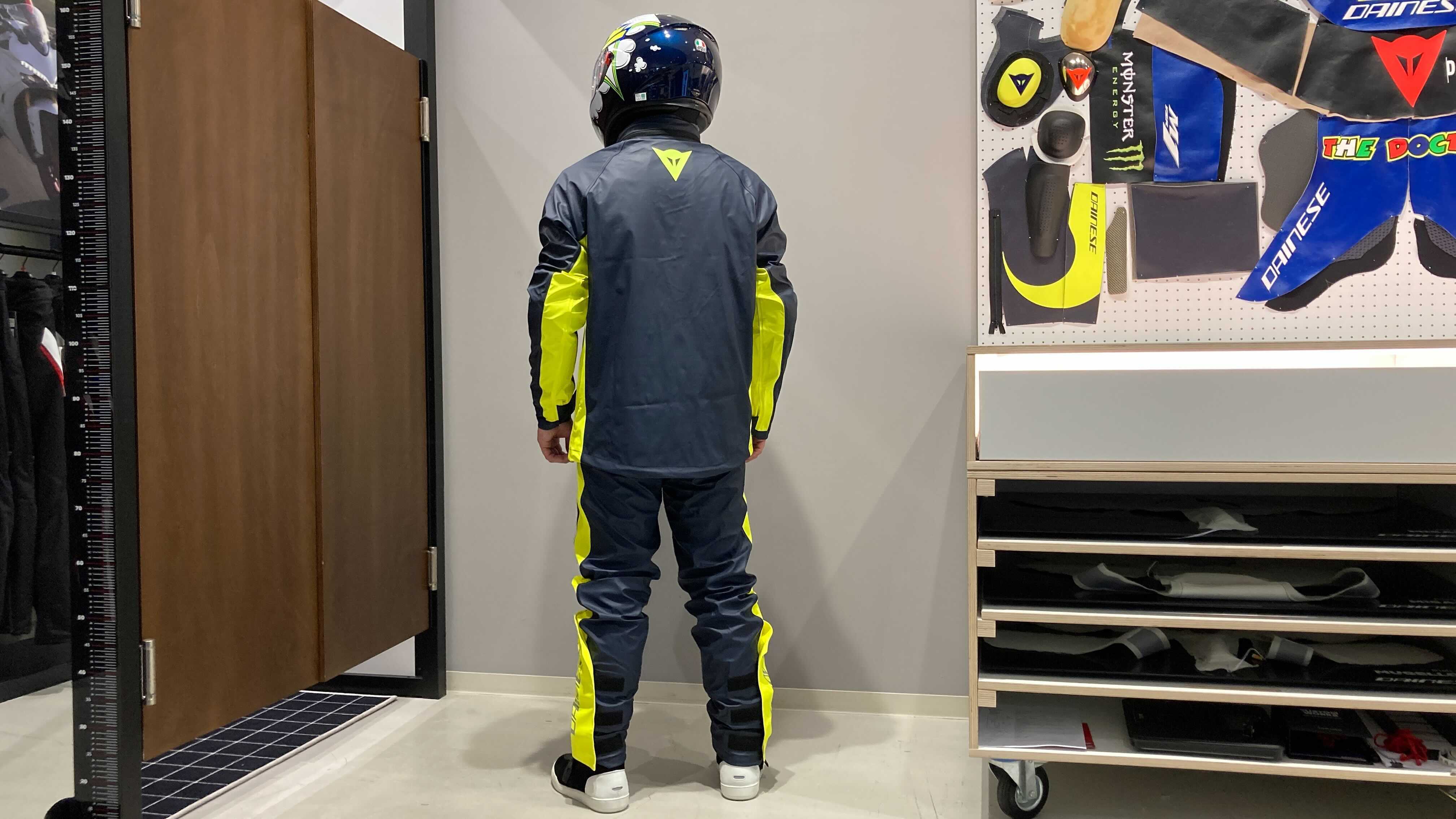 マ*ル様 Dainese 蛍光イエロー バイク用雨具上下セット マ*ル様 Dainese 蛍光イエロー バイク用雨具上下セット 突然の雨